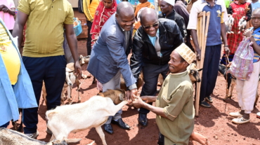 SOS CV Burundi-EU Funded Nkingira Nkure Neza-Donation of goat to families