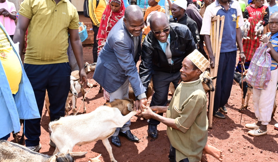 SOS CV Burundi-EU Funded Nkingira Nkure Neza-Donation of goat to families